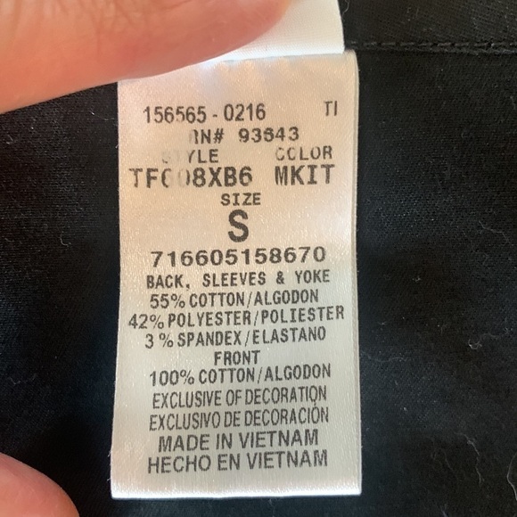 Disney Halloween scrub top sz small - Picture 6 of 9